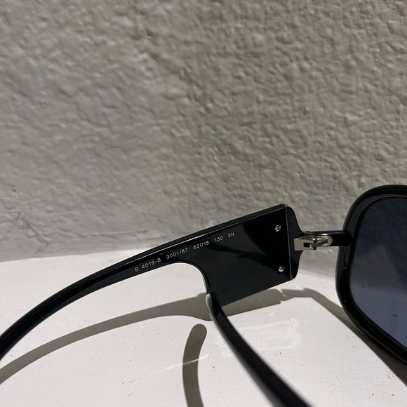 Burberry Black 4019-B Studded Arm
Oversized Sunglasses - Picture 4 of 7